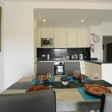 Apartment Prestige With Pool By Homing