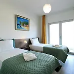 公寓 Prestige With Pool By Homing
