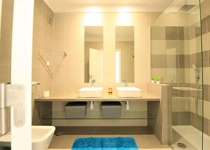 Prestige With Pool By Homing Apartment *