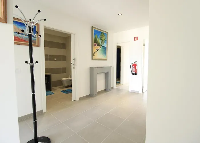 Prestige With Pool By Homing