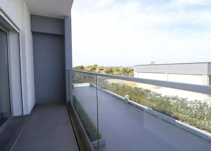 Prestige With Pool By Homing Apartment