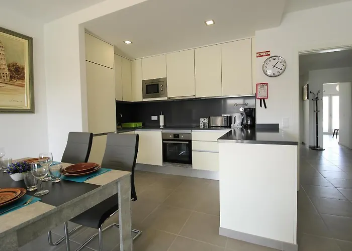 Apartment Prestige With Pool By Homing *