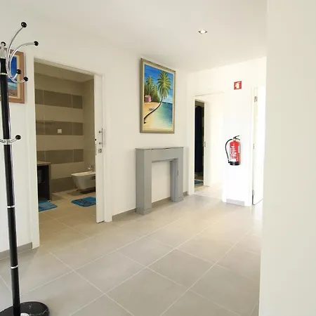 Prestige With Pool By Homing